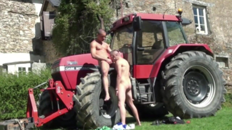 Crunch Boy: Straight fucked by the french pornstar Brice Farmer