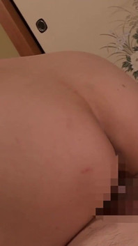 Nafsu seksual seorang pria dan ibu tiri yang overprotective bahkan melakukan pekerjaan seks hanya untuknya.-1