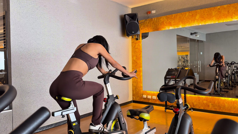 Valentino Roca: POV - Almost Pregnant Gym Stranger Wanting to Meet Me - Laura...