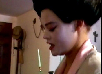 DP Darlings: Klas Asyalı çift nostaljik üçlü sekste sikiliyor