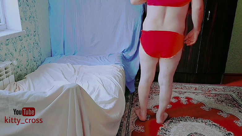 Kitty_Cross: Eğilmiş çöl dansçısı büyük götlü bayan oğlan cosplayer modeli ateşli kadın...