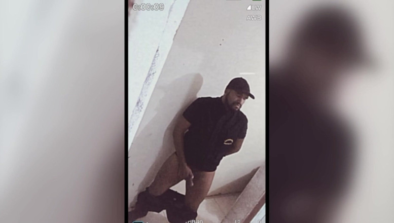 TheBlacKHunterr: 安全在工作中自慰