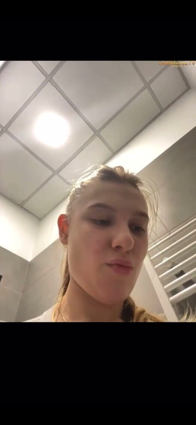 JuiceLussie: सुडौल शौकिया के साथ अविश्वसनीय फुहार