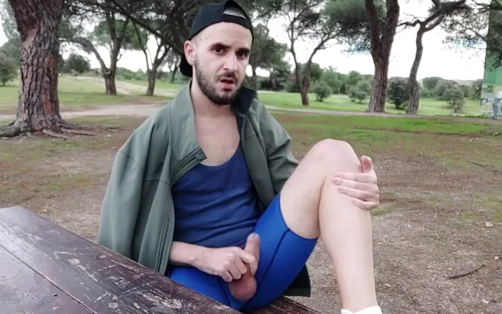 Xisco: Jerk off after running