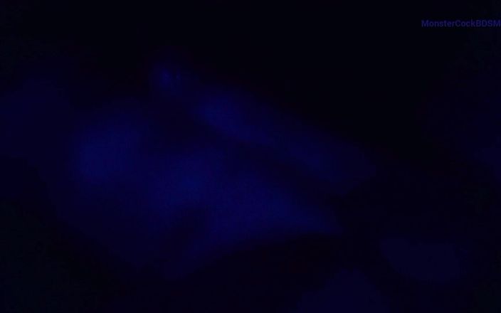 MonsterCcockBDSM: Monstruo polla bdsm esposada provoca la negación