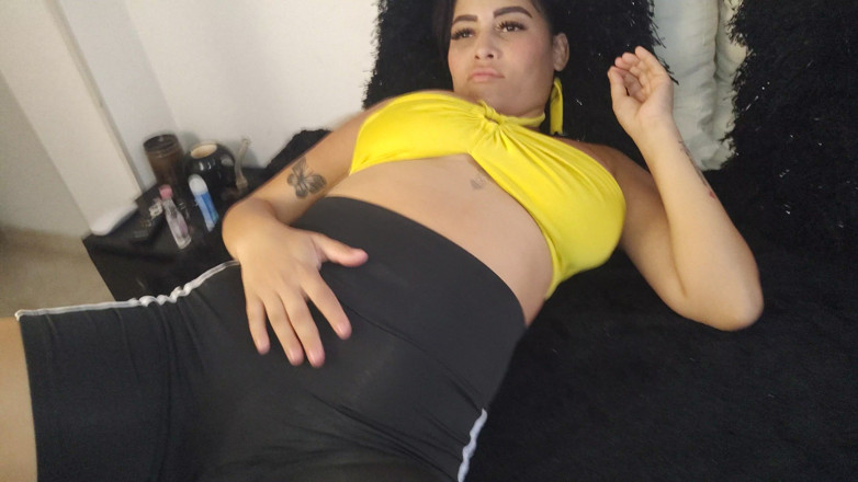 Uncut Lil Midget and Latina Freaky Friends: Wielkie Latina Białe