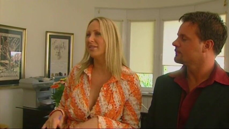 MILF and Big Wet Tits XXX: Omg! Busty Blonde MILF Dostaje Intensywne Głębokie Gardło Z Big...