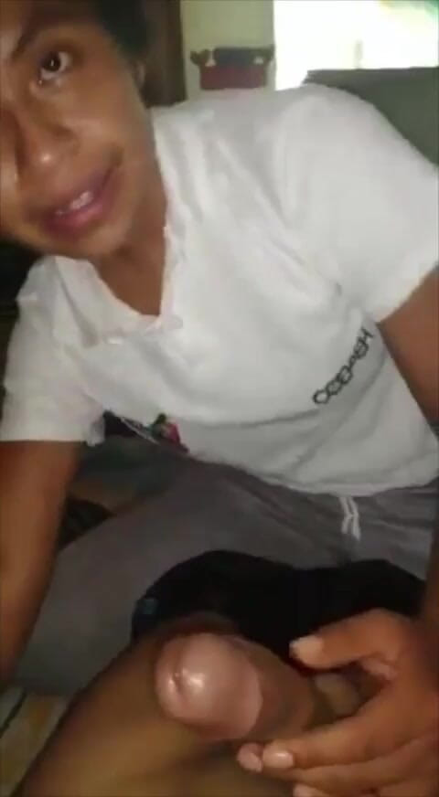 JovencitasMexicanas: Kız arkadaşım üniversiteden eve sikimi emmek için geliyor