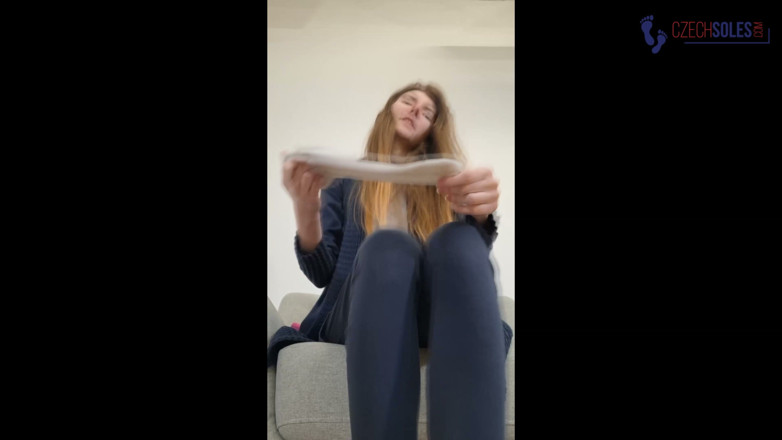 Czech Soles - foot fetish content: Calze e dominazione del piede Cosa ti meriti!