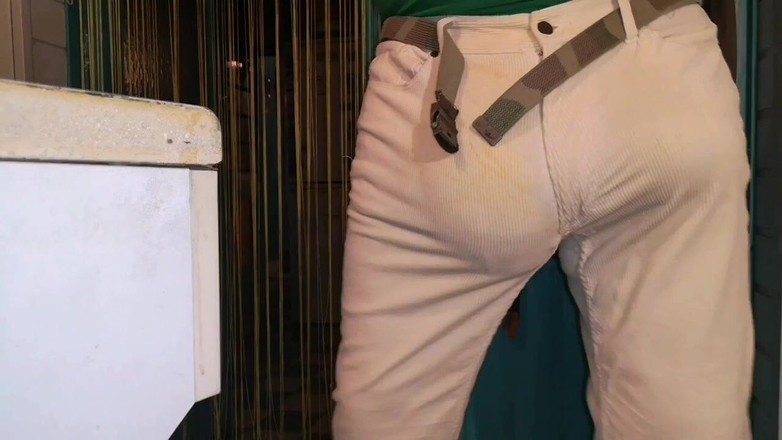 Monster_Meat_: Pantaloni strâmți umflăți