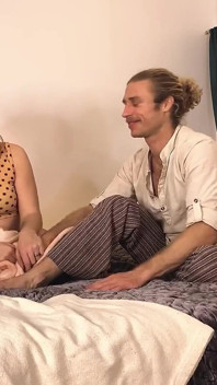 Adult time - coppia reale michael vegas e siouxsie q scopano appassionatamente nella loro camera da letto a casa