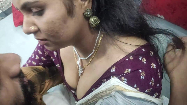Vaigavarun45: Kerala en sari quita las tetas, chupar coño, lamer y...