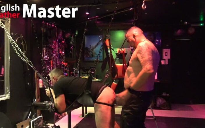 English Leather Master: Maestro de cuero folla esclavo crudo