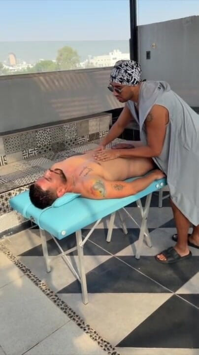 Triton Xavier: 4-Hand-Massage