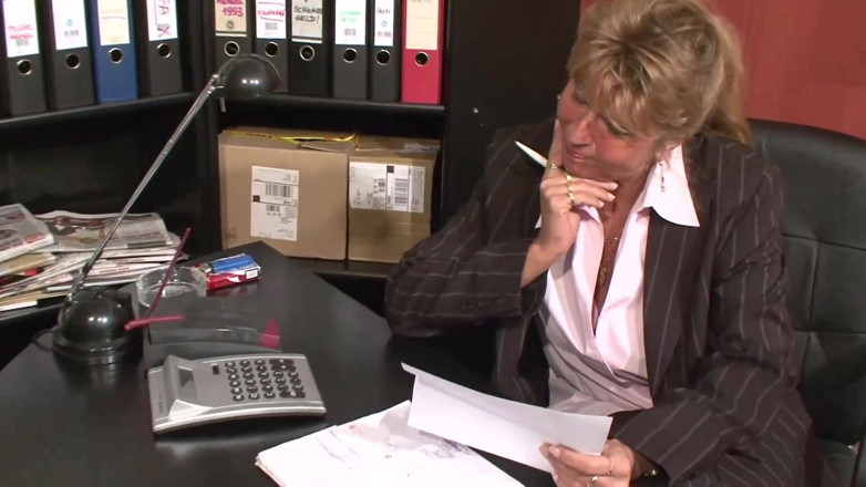 MMV films - The Original: Consiliere pentru datorii cu petra greutate