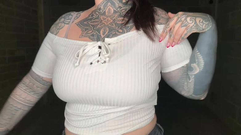 Miss Valentina: Freak Findom na záchodě