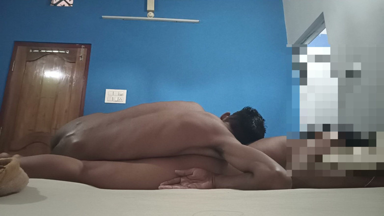 Ronistar: 친구의 의붓여동생을 초대하고 따먹어