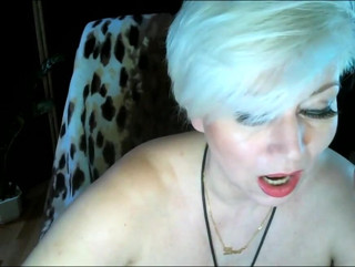 AimeeParadise: Hot sexy cougar Aimee Paradise from Russia shakes in their...