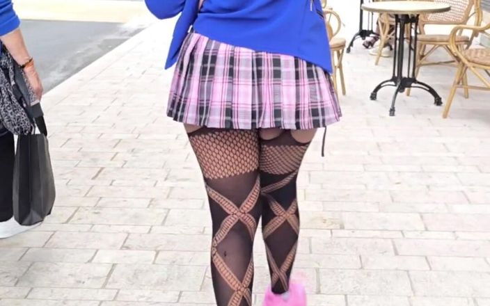 Belle: Ebene Sexy Sans Culotte Dans La Rue