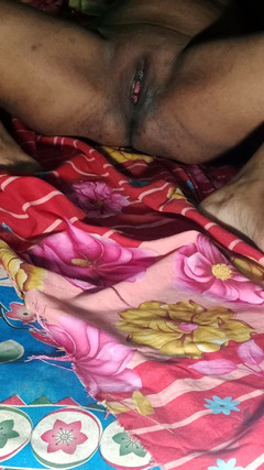 Desimombd: Une bhabhi desi du village fait sa première vidéo de...