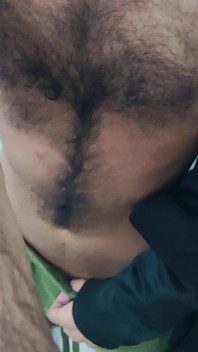 Nuda nel bagno dell'ospedale