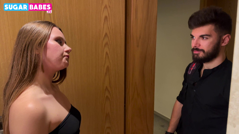 SugarBabesTV: I love it big in my ass