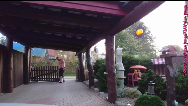 Carmen_Nylonjunge: Venku v Elastikhose