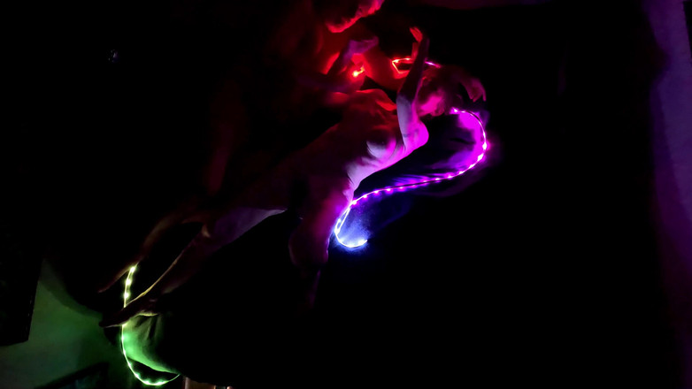 FromThisNight: Seks bareng strip lights