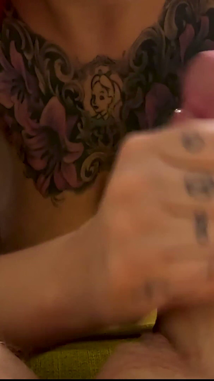 Bearded Buddha: Tattooed Redhead Footjob Fun
