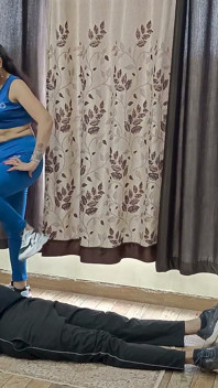 Antrenorul a fost călcat în picioare Regina Shivani HD