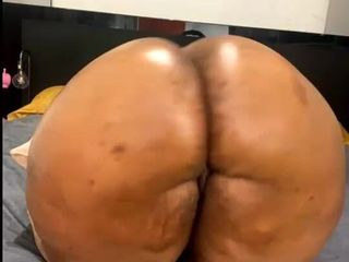 Big black clapping booties: Jack off to Extremely Great, Episode 1059