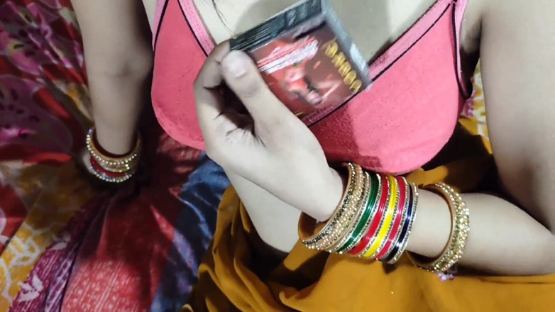 Naice: Devar ne bhabhi ko rat bhar bstar par choda jor...