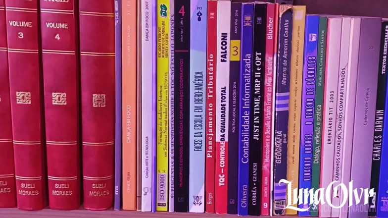 LunaOlvr: Setiausaha nakal menipu suami dengan pelanggan perpustakaan