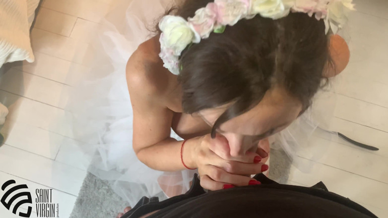LizaVirgin: Gelin düğünden önce en iyi adamı emiyor ve yüzüne sperm döküyor