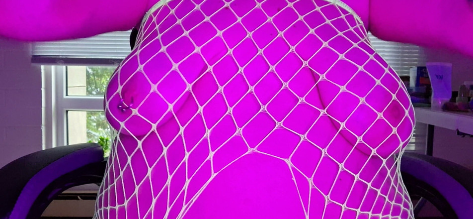 Princess Udders: Trans Fatty Acid -titty Tugger