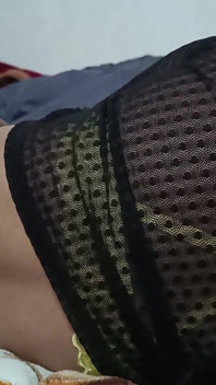 팬티를 내려주길 원하는 Samir