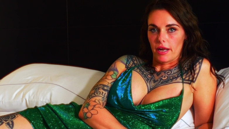 Voo Doo XXX: Hot MILF Female Masturbation