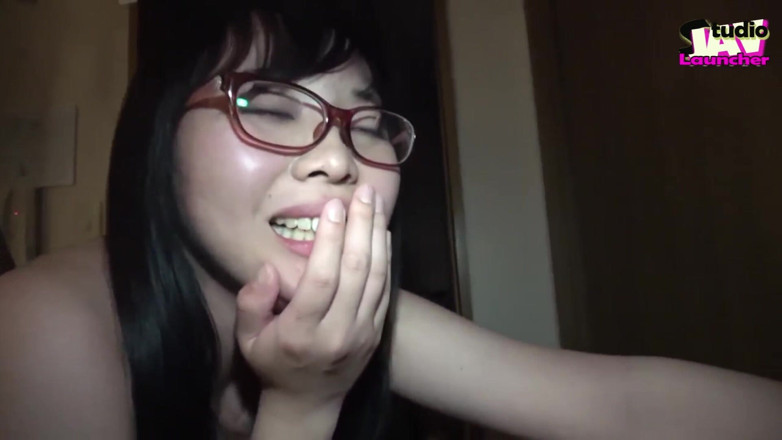 Studio JAV Launcher: 就在她老公旁边。已婚女人被当作冒险的快感推动一切进一步。- 第2部分