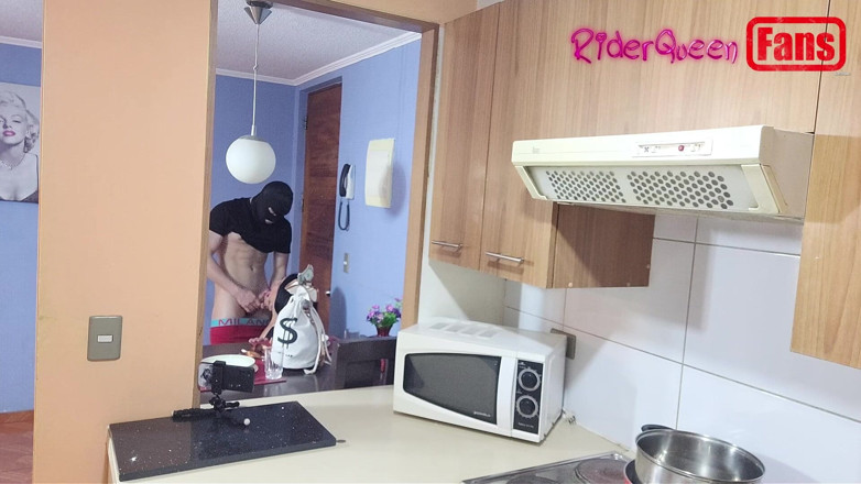 Riderqueen: Videos for Fans: a Masked Young Man Fucks Me in...