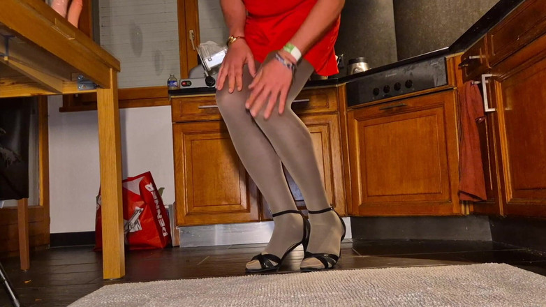 Xunami: My Ass Hard Fucked with My Dildo, and My Cum...