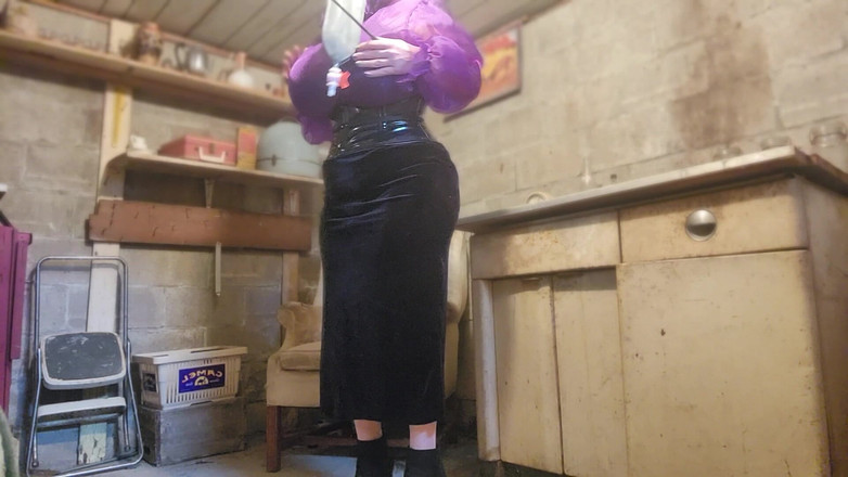 Miss Lacy Duval: Pratonton Dungeon Miss Lacy