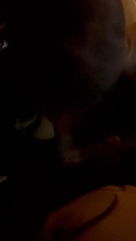 Video von dem ficken eines mädchens in einem fahrenden bus