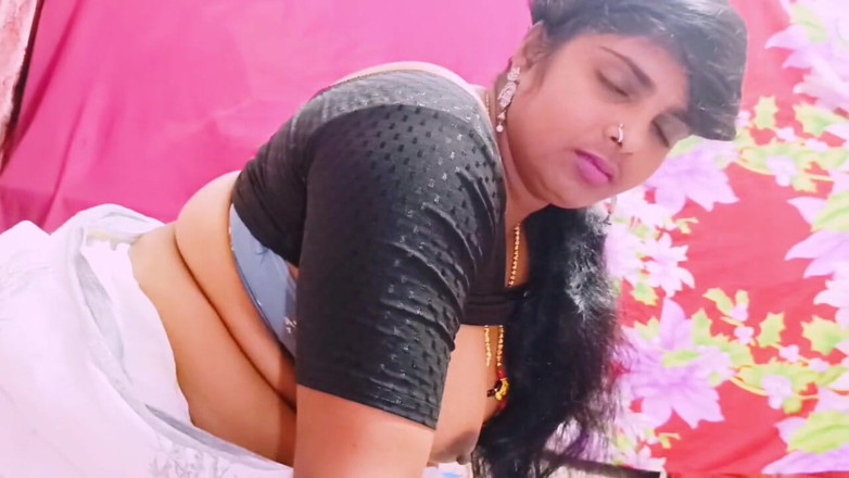 Telugu honey lips: Desi tradisce con il vicino
