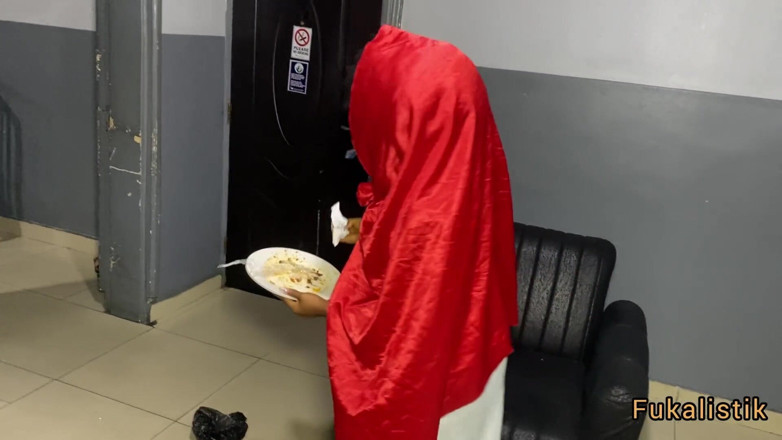 Fukalistik: How Pervert Neighbour Dressed as Santa to Sneaky Fuck Landlords...