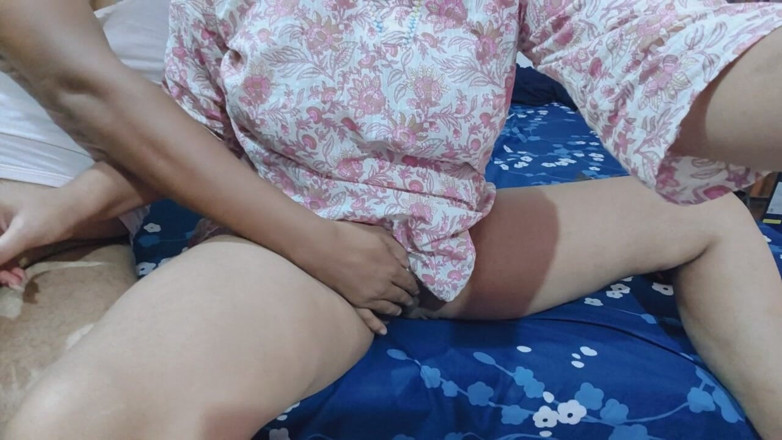 Priyacouple910: 德西女孩priya ki的真实视频浪漫