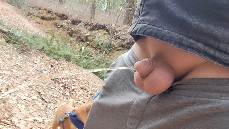 TikTokCock: Mały kutas w samochodzie do sikania na zewnątrz plus mój...