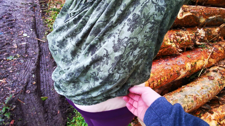 Bouncy Tits Action: Țâțe roșii pe Timberplace