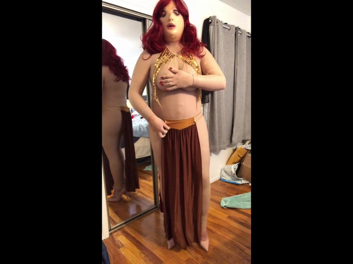 Deanna Doll: Cd Doll Deanna как сексуальная девушка из гарема выстреливает ее порцию спермы