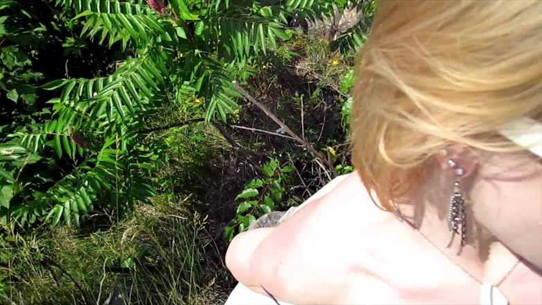 Princess Nikki's Controlled Handjobs & Blowjobs: Gorgeous Blonde Gets Nude Outdoors and Gives Handjob