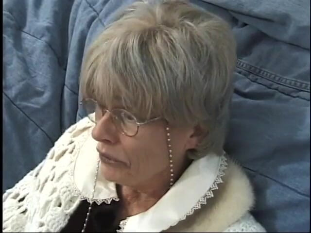Meet my Pussy: Horny granny knows pretty well how to handle gang bang